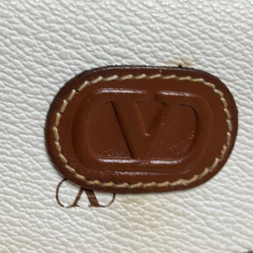 šÆAuthenticāValentino Garavani Small Crossbody š - Picture 3 of 17